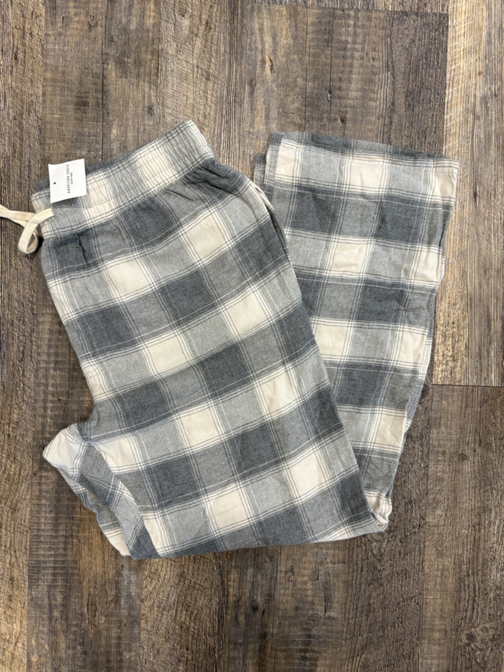 NWT American Eagle Outfitters Gray & Cream Plaid Lounge Pants Size Large